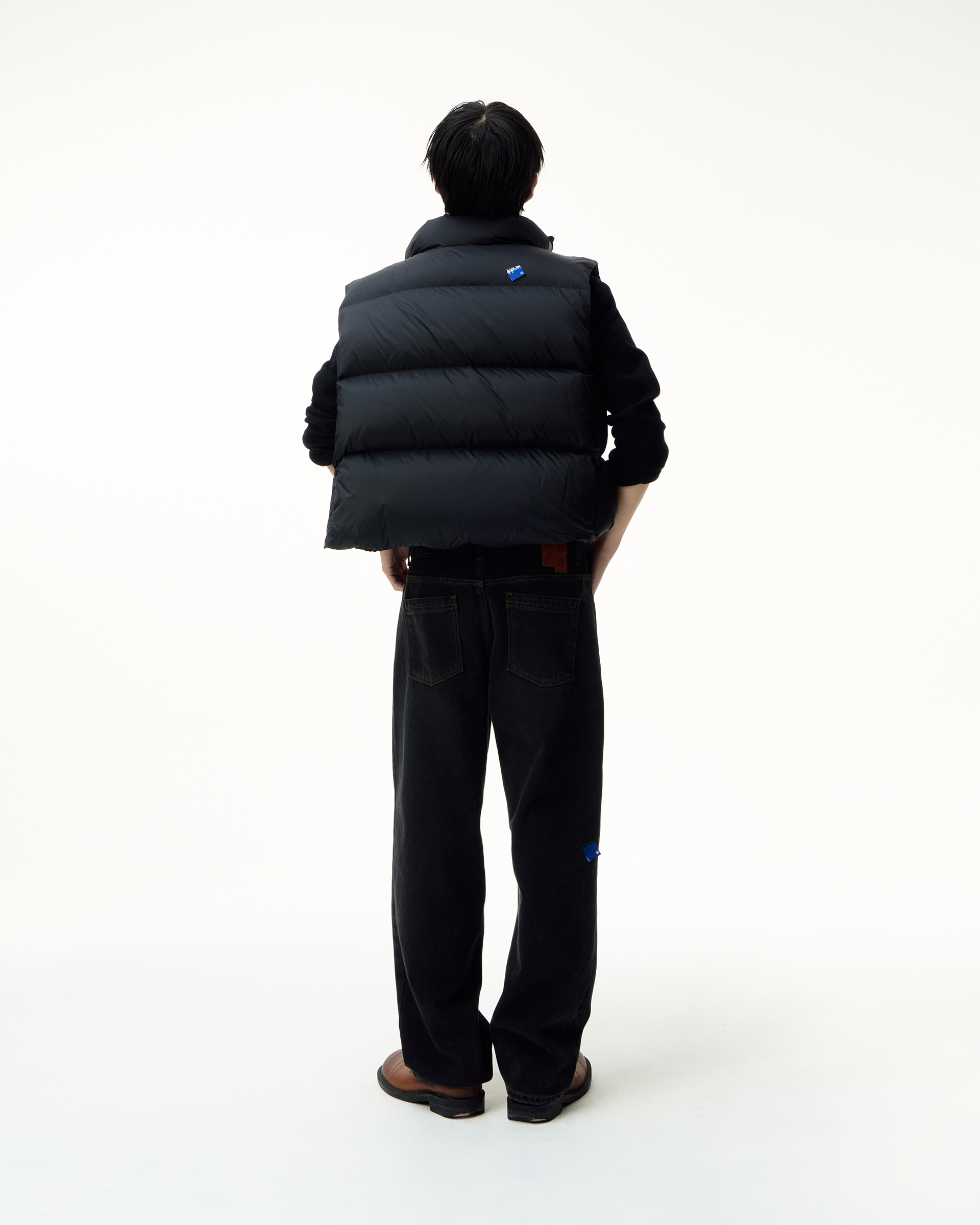ADERERROR - Sig; BL Tag puffer vest 01